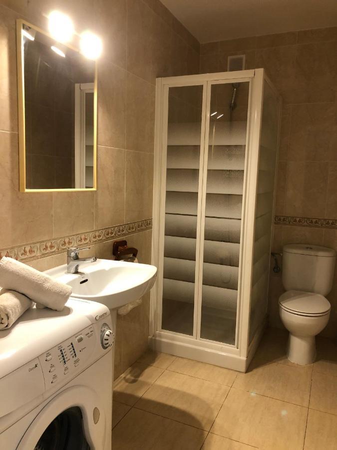 Renovado Apartamento En Zona Residencial A Pasos Del Mar Салоу Екстер'єр фото
