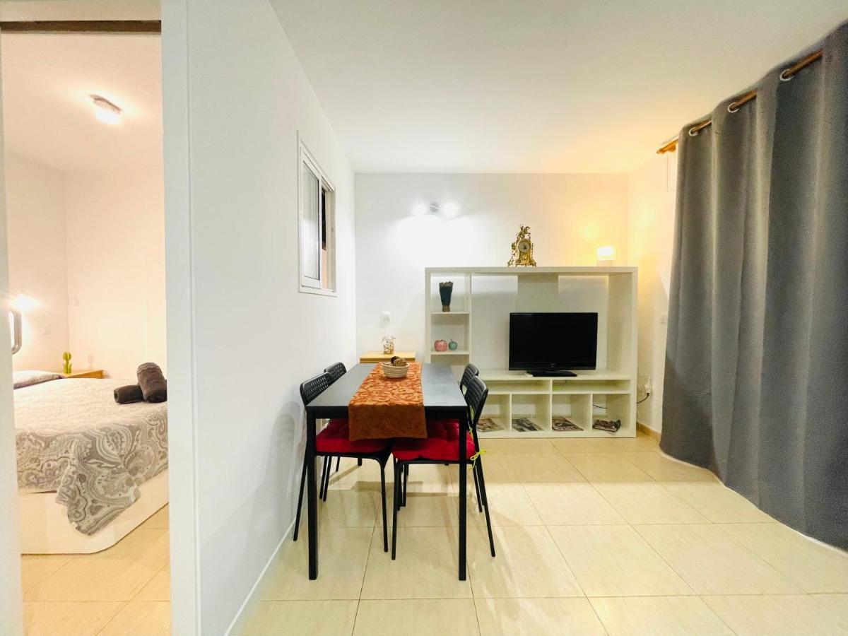 Renovado Apartamento En Zona Residencial A Pasos Del Mar Салоу Екстер'єр фото