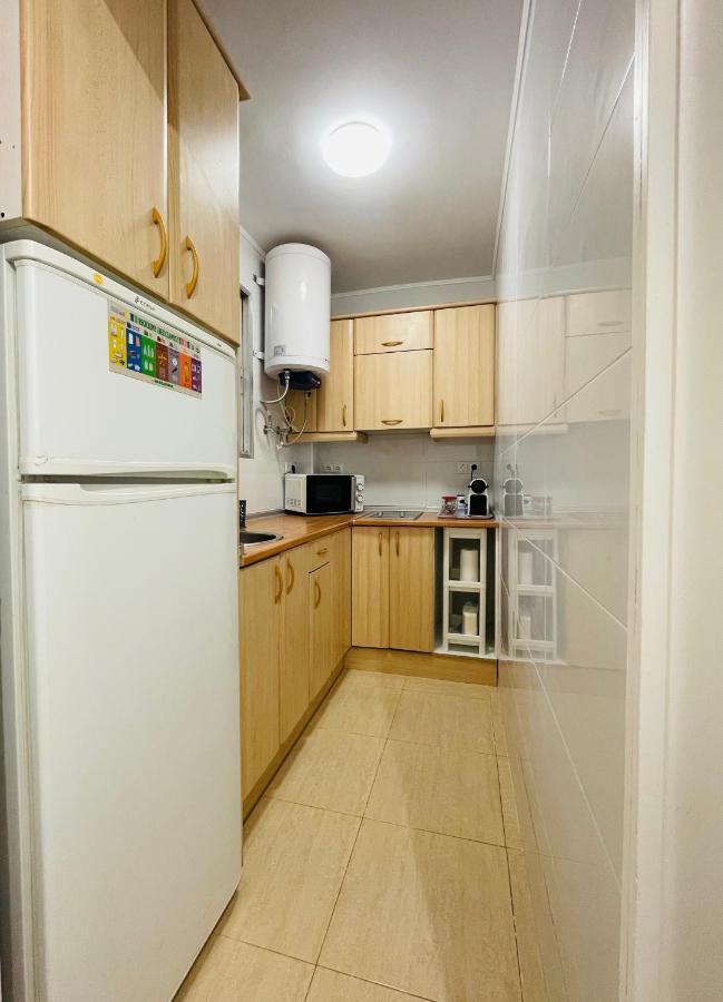 Renovado Apartamento En Zona Residencial A Pasos Del Mar Салоу Екстер'єр фото